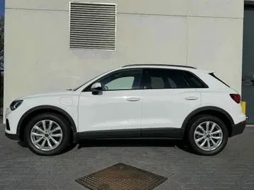 Audi Q3 2023 photo 2