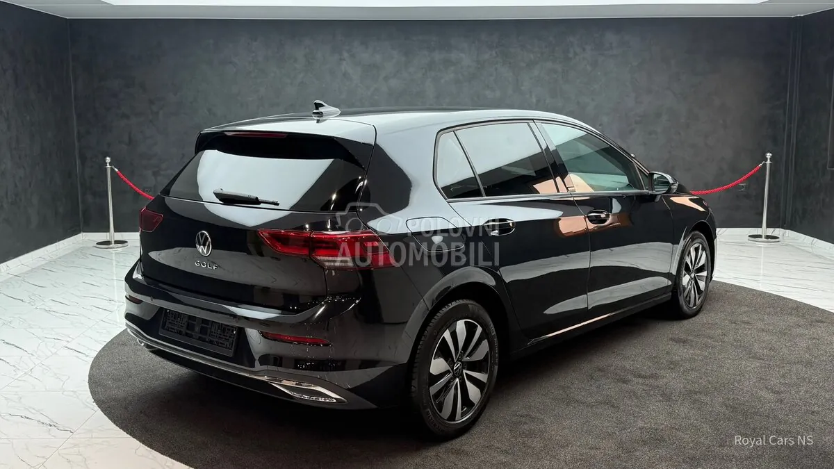 Volkswagen Golf 8 2023 photo 5