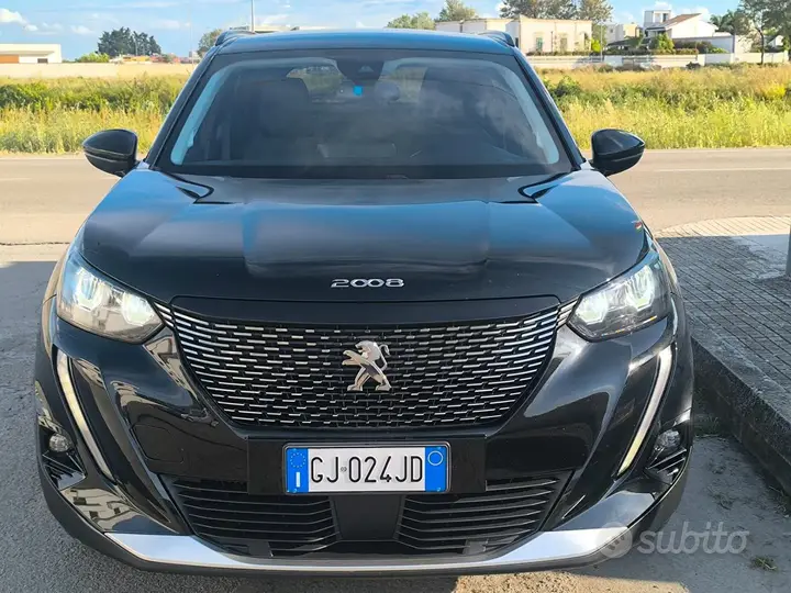 Peugeot 2008 2022 photo 2