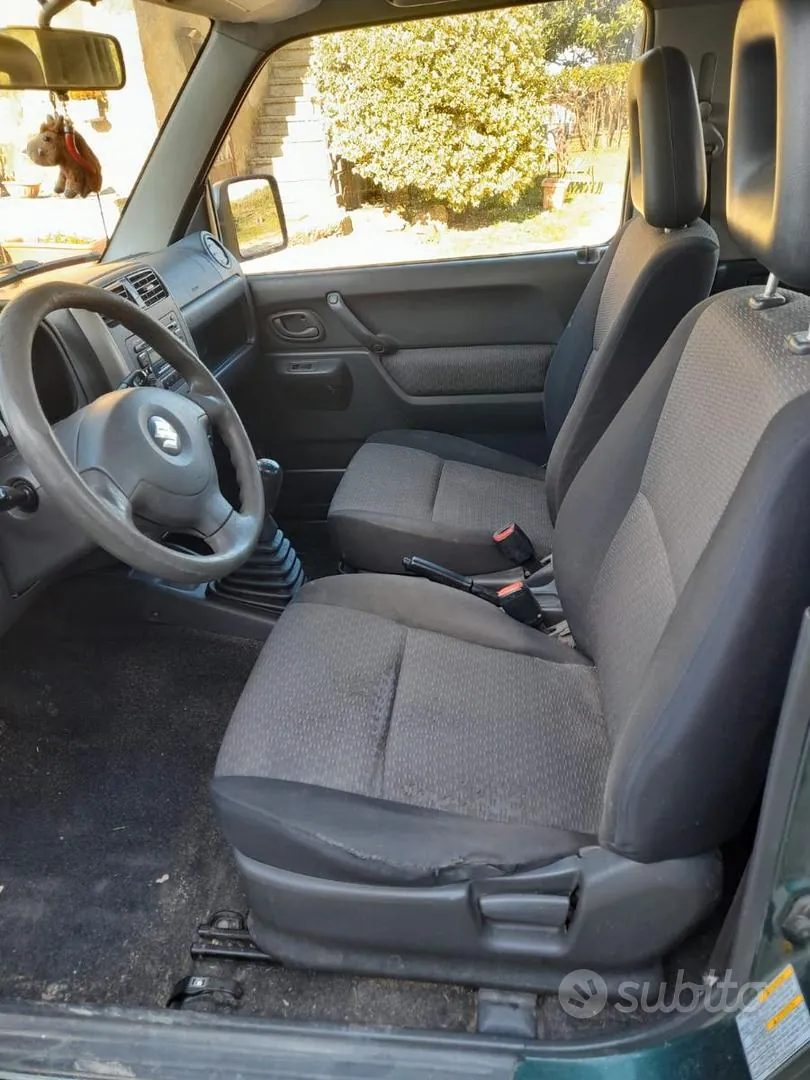 Suzuki Jimny 2005 photo 2