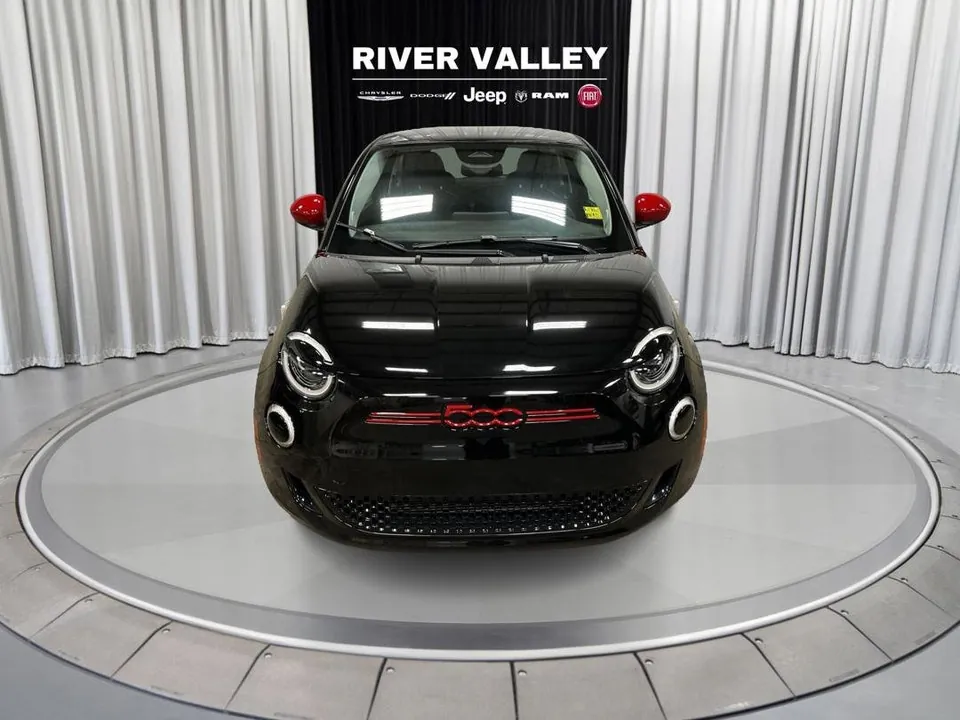 Fiat 500E 2024 photo 2