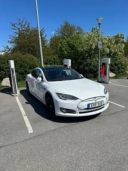 Tesla Model S 2015 photo 3