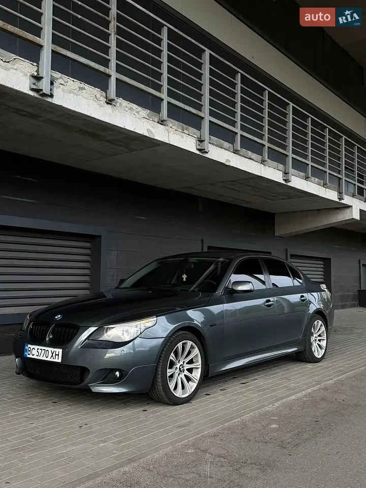 BMW 5 Series 2004 photo 3