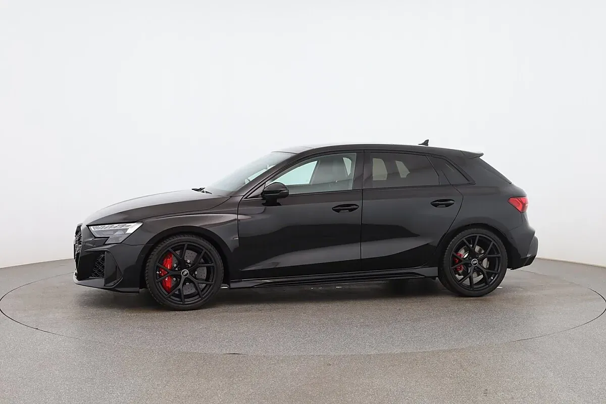 Audi A3 2026 photo 2
