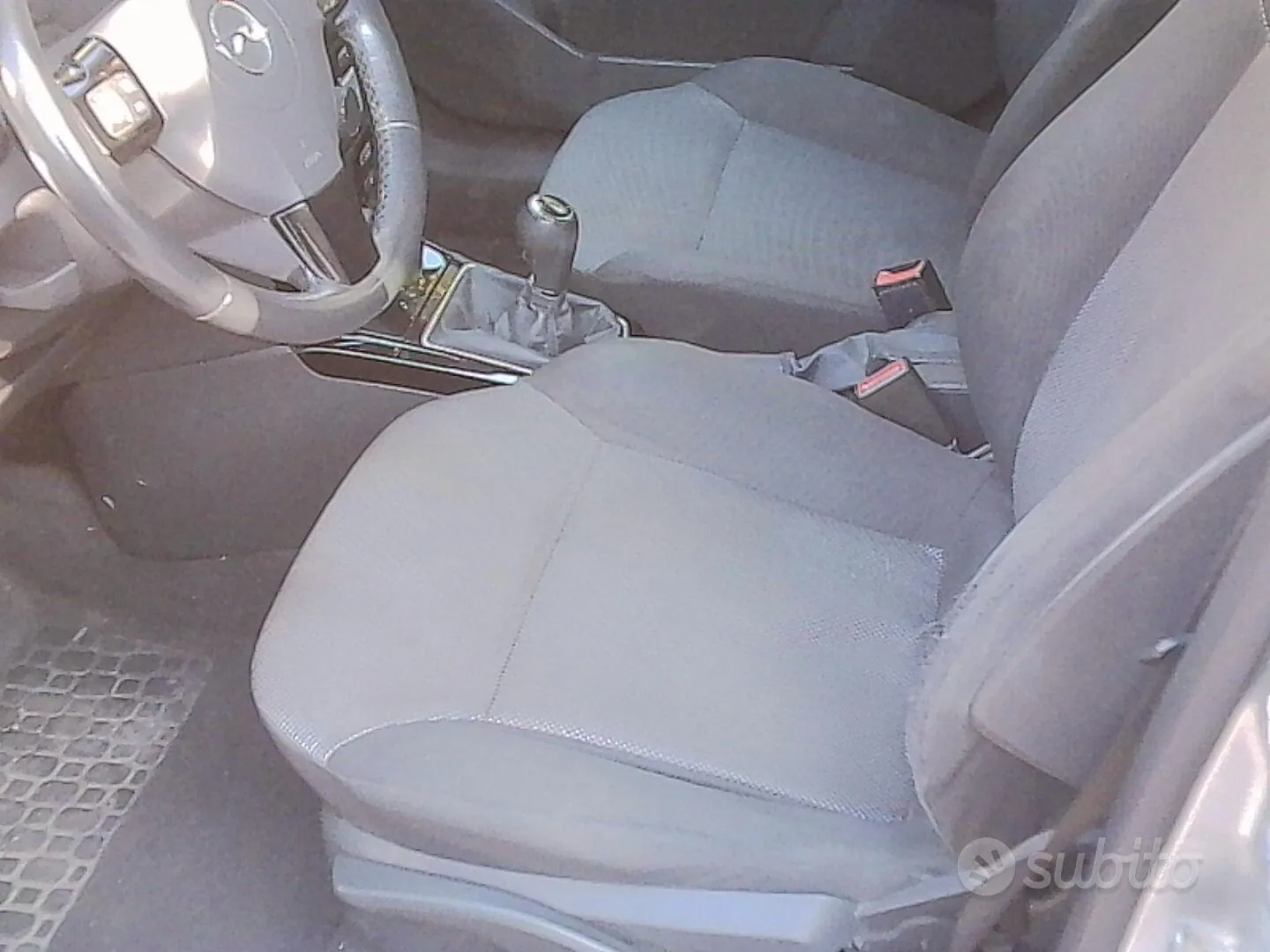 Opel Astra 2010 photo 5