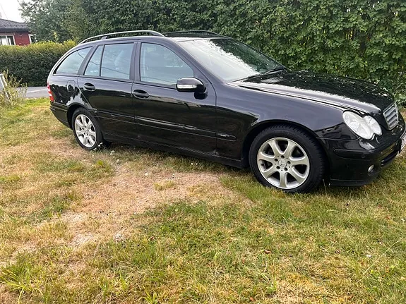 Mercedes-Benz C220