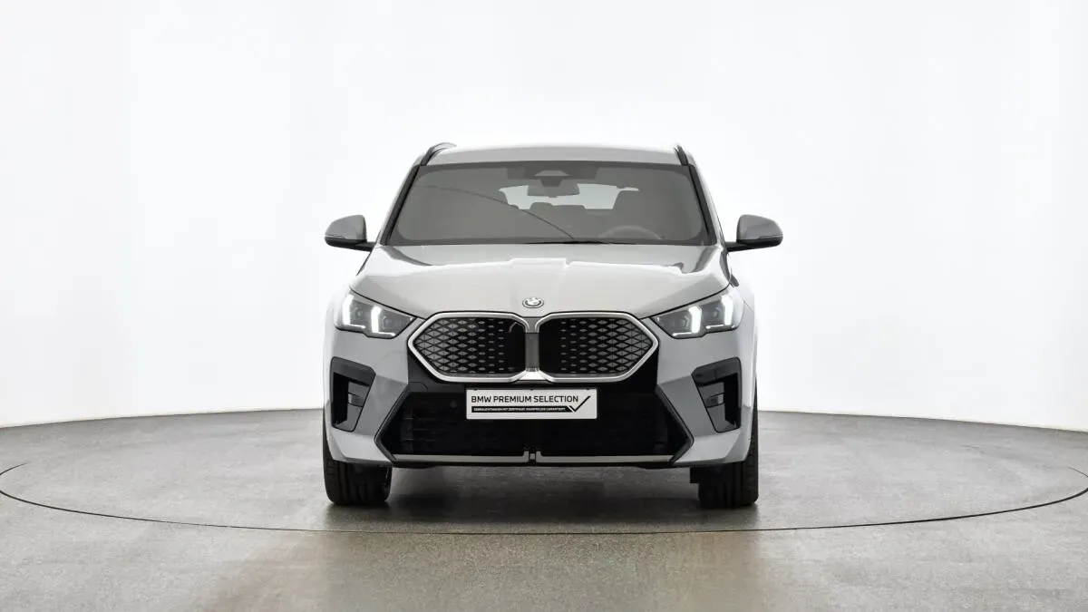 BMW Ix2 2025 photo 3