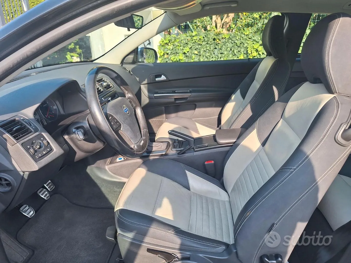 Volvo C30 2011 photo 3