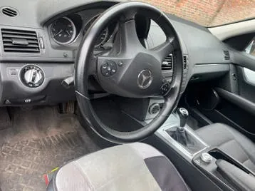 Mercedes-Benz W204