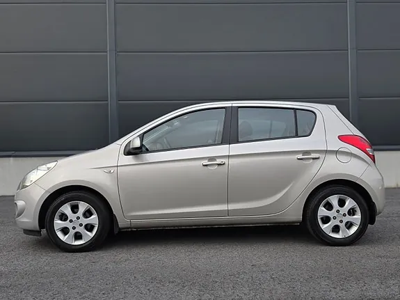 Hyundai I20 2010 photo 2