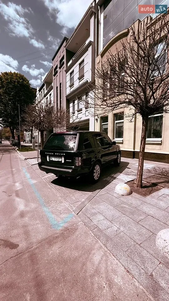 Land Rover Range Rover 2010 photo 2