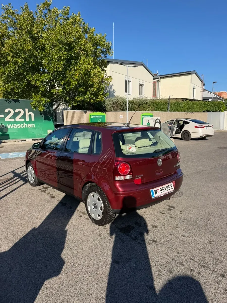 Volkswagen Polo 2008 photo 2