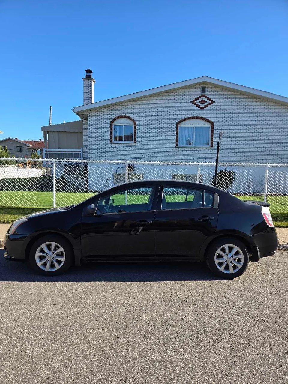 Nissan Sentra 2012 photo 2