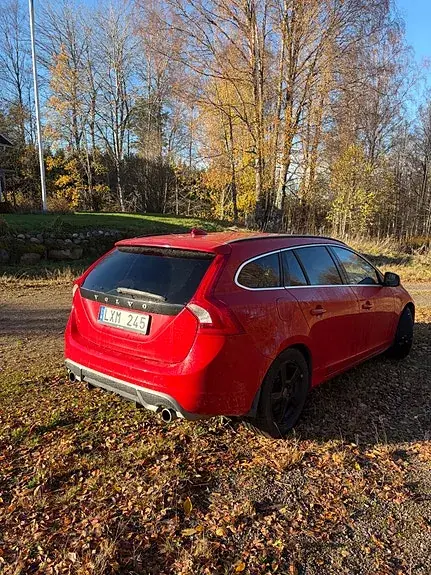 Volvo V60 2012 photo 3