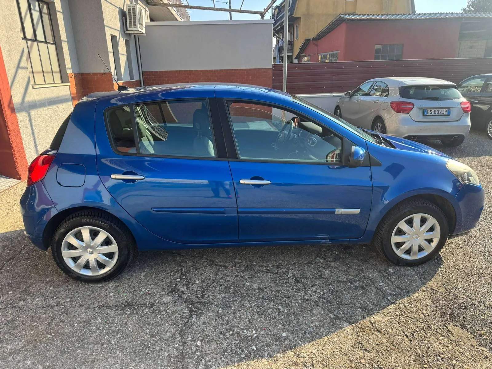 Renault Clio 2010 photo 5