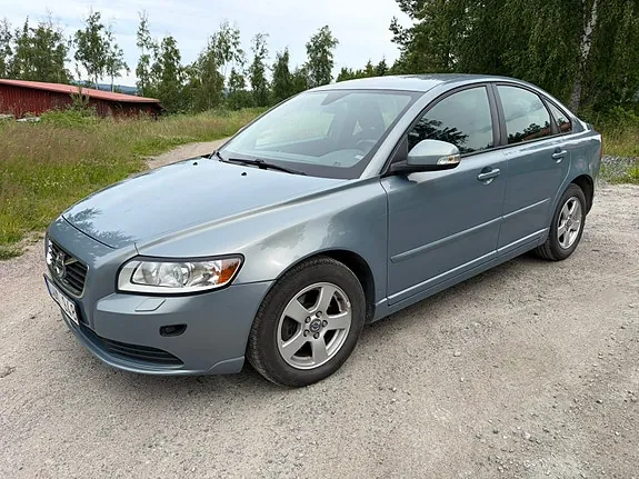 Volvo S40 2011 photo 2