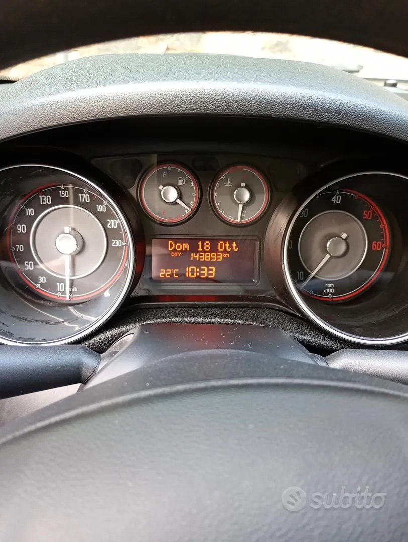 Fiat Punto 2015 photo 4