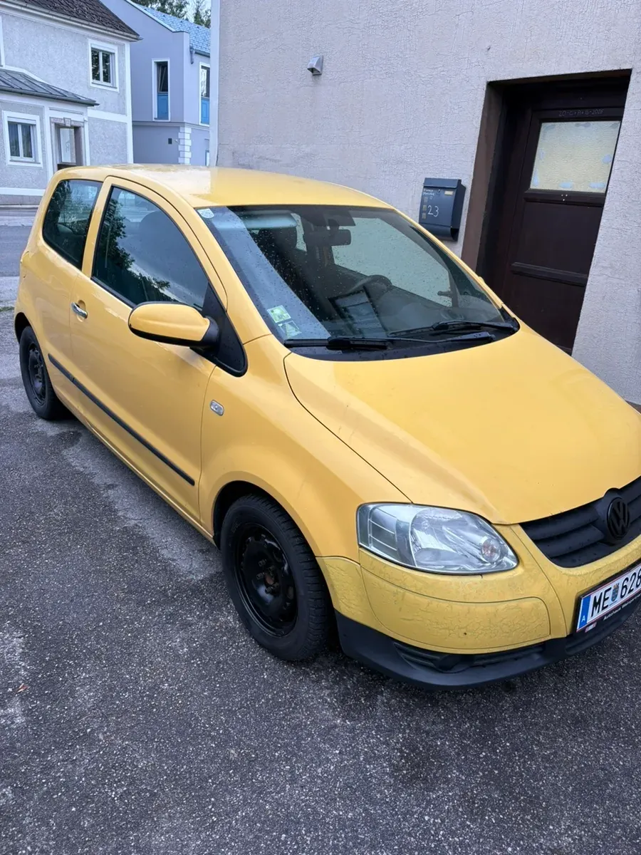 Volkswagen Fox 2005 photo 2