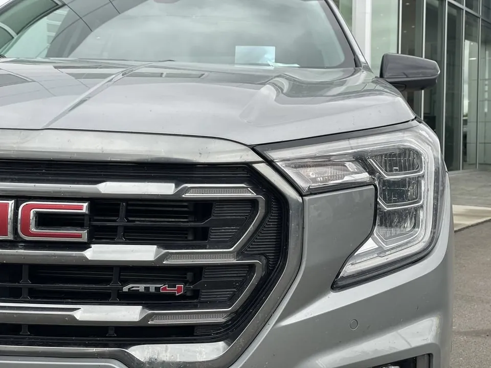 GMC Terrain 2024 photo 3