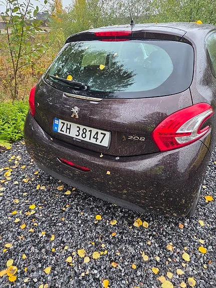 Peugeot 208 2013 photo 3