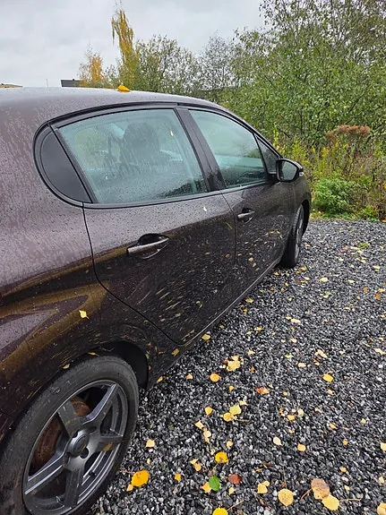 Peugeot 208 2013 photo 2