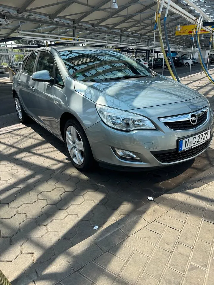 Opel Astra J