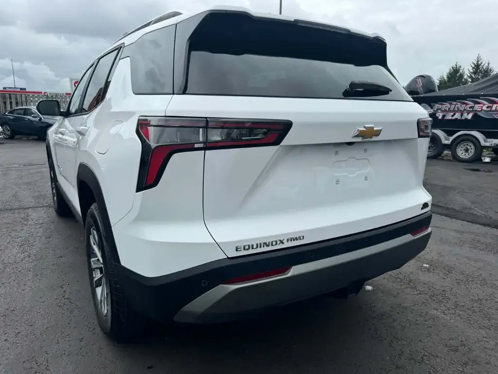 Chevrolet Equinox 2025 photo 3
