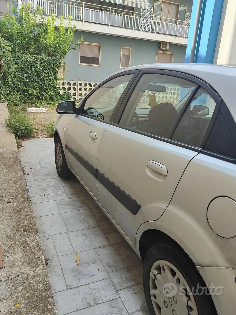 Kia Rio 2007 photo 3