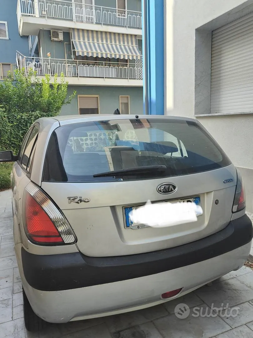 Kia Rio 2007 photo 2