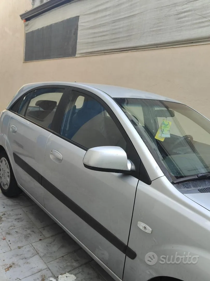 Kia Rio 2007 photo 4