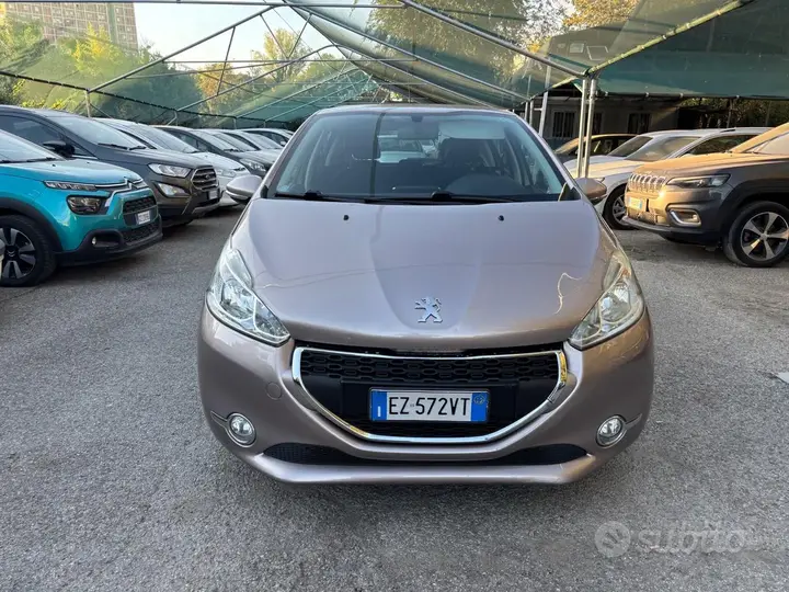 Peugeot 208 2015 photo 2