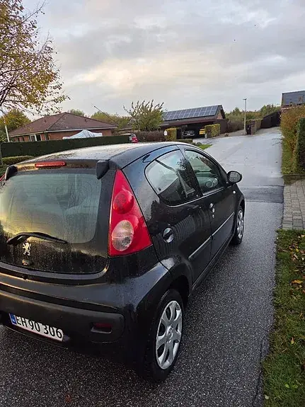 Peugeot 107 2008 photo 3