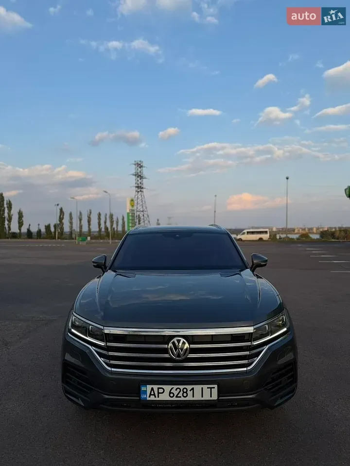 Volkswagen Touareg 2020 photo 2