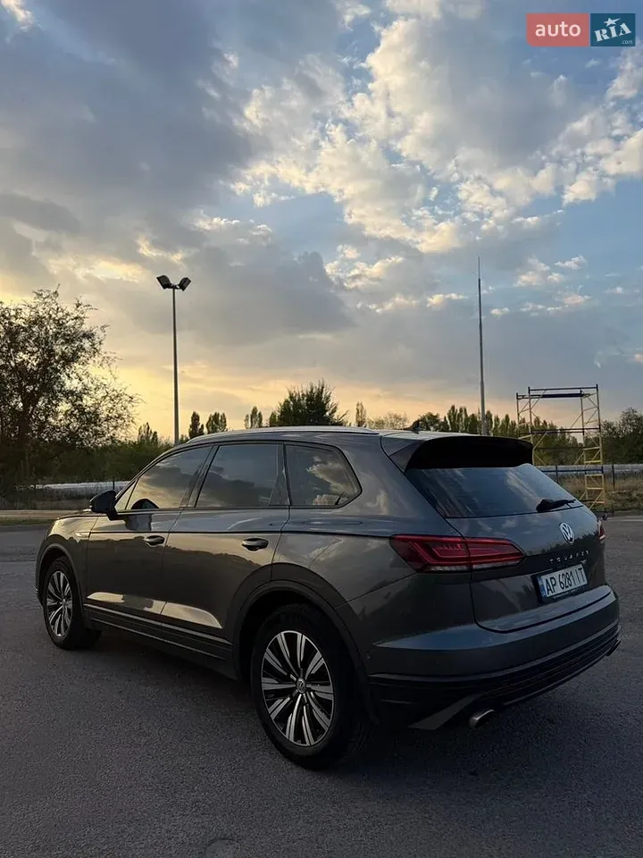 Volkswagen Touareg 2020 photo 3