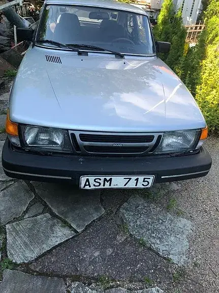Saab 900 1983 photo 2