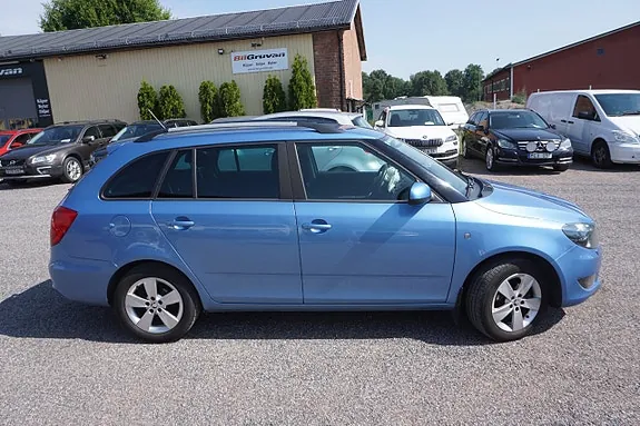 Skoda Fabia 2014 photo 3