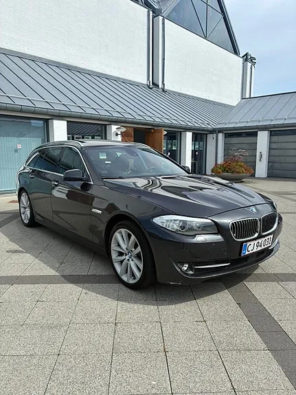 BMW 530D 2010 photo 2