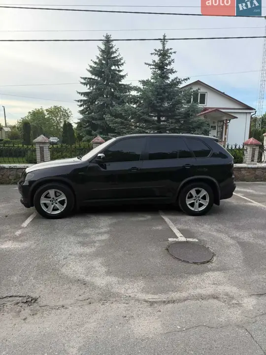 BMW X5 2009 photo 2