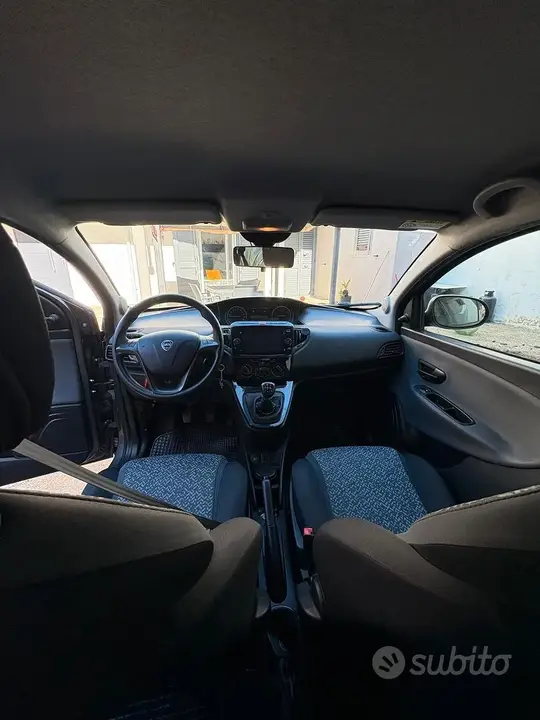 Lancia Ypsilon 2022 photo 3