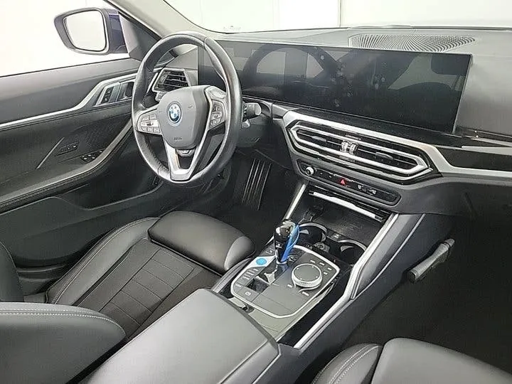 BMW I4 2022 photo 3
