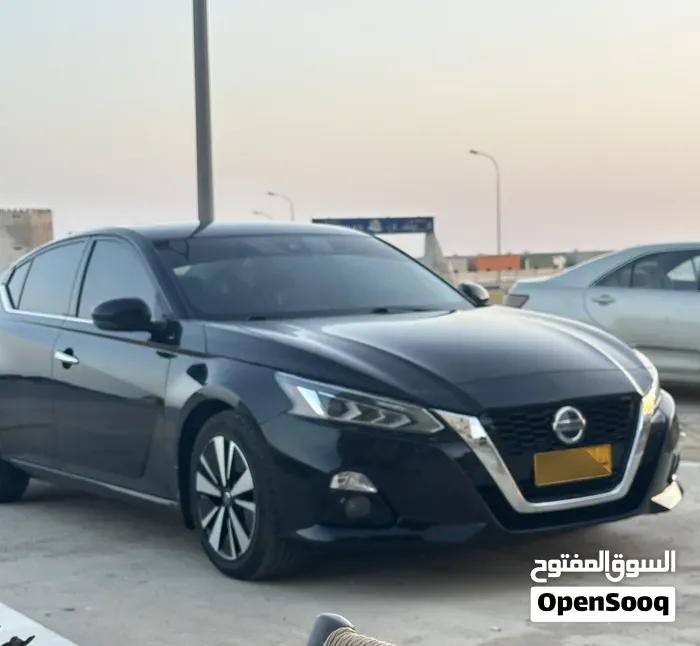 Nissan Altima 2021 photo 2
