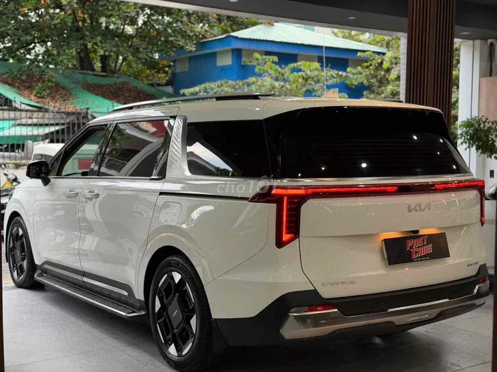 Kia Carnival 2024 photo 4