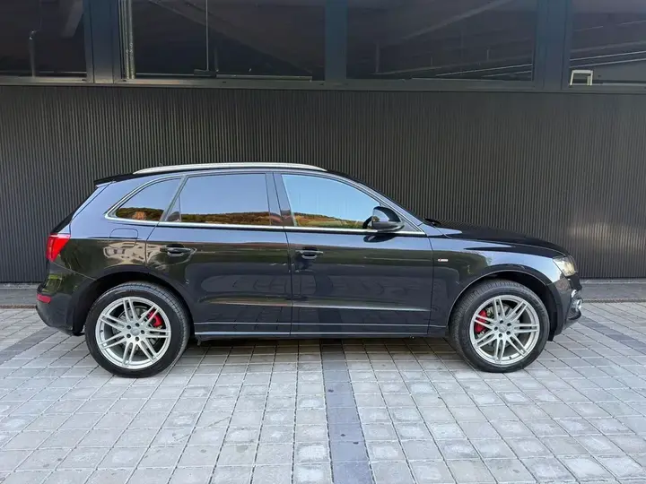 Audi Q5 2010 photo 3