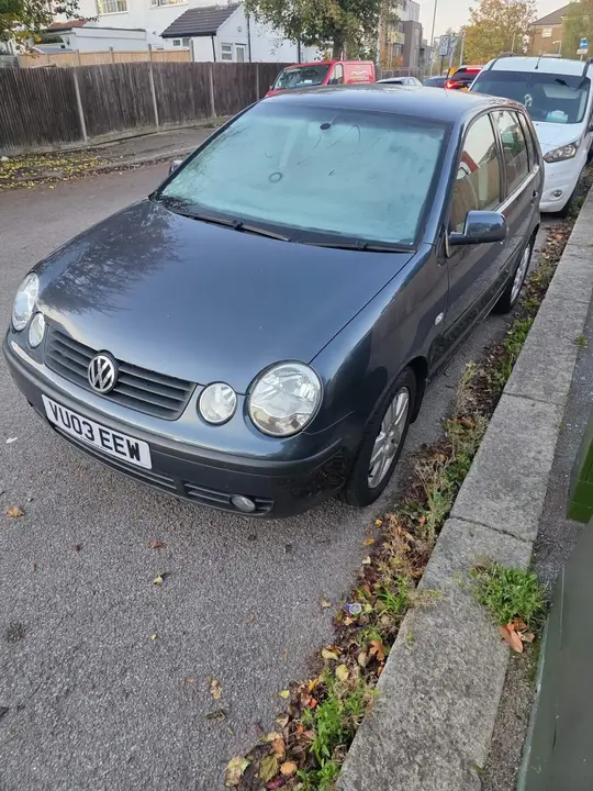 Volkswagen Polo 2003 photo 2