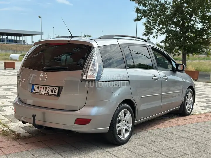 Mazda 5 2010 photo 5