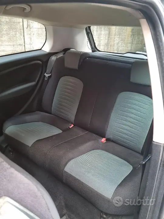 Fiat Grande Punto 2009 photo 5