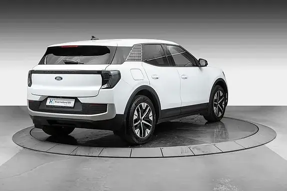 Ford Explorer 2026 photo 5