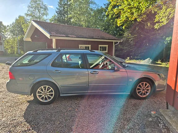 Saab 9-5 2008 photo 2