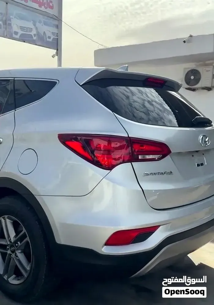 Hyundai Santa Fe 2017 photo 4