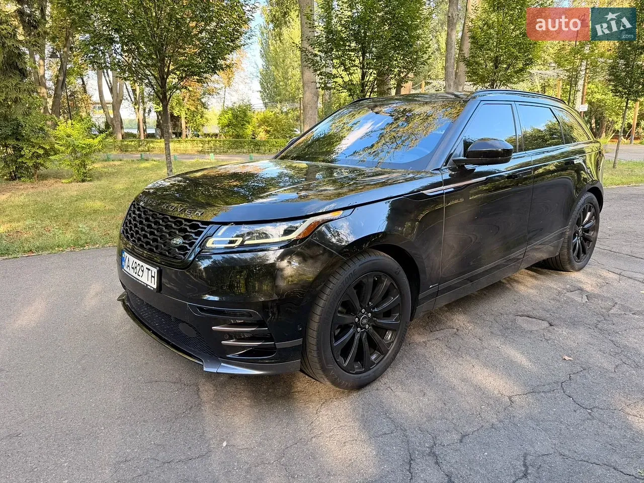 Land Rover Range Rover Velar 2019 photo 4